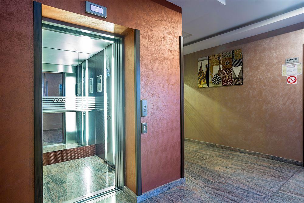 Inter Business Bucharest Bucareste Exterior foto